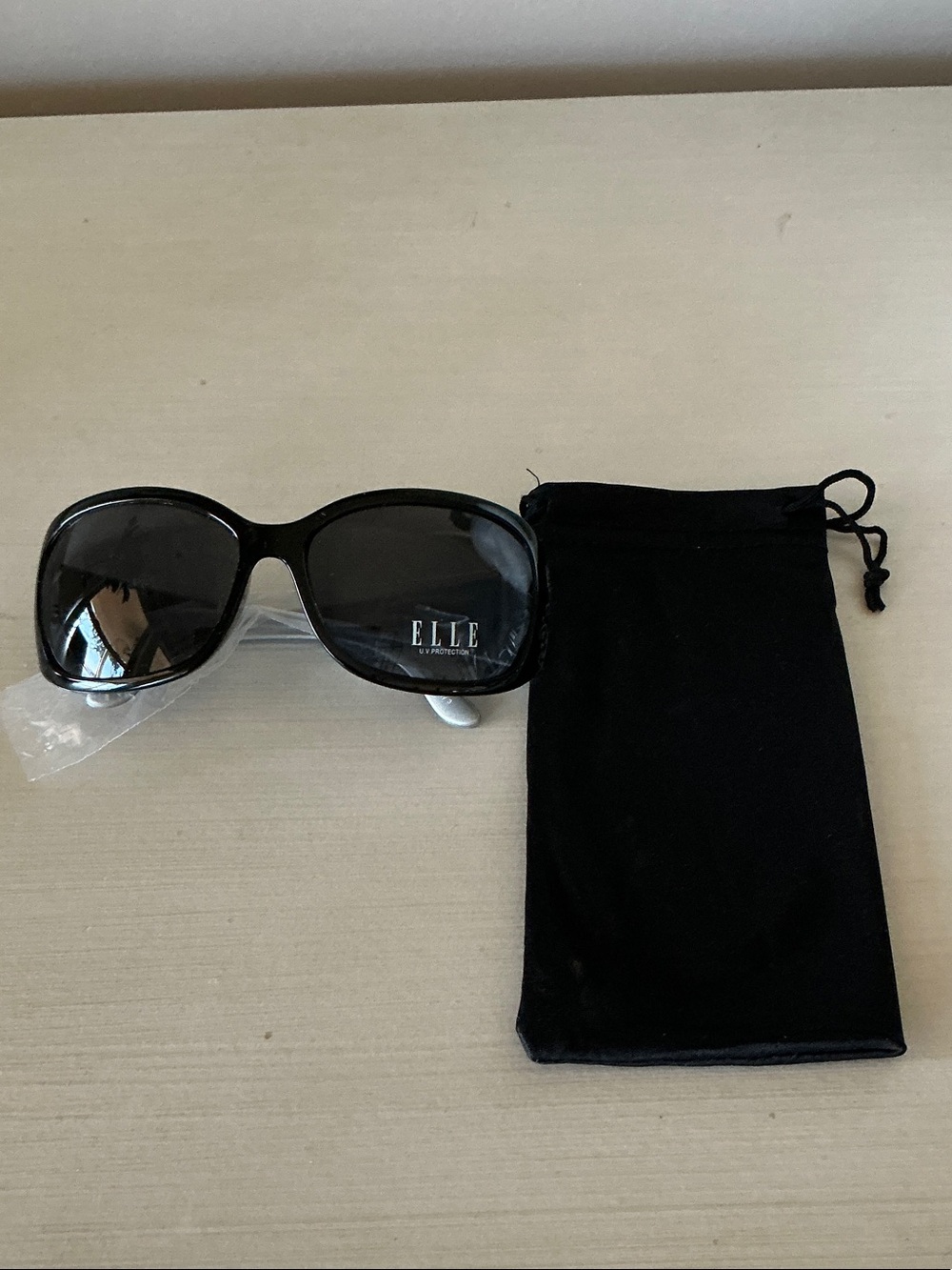 Elle Black & Gray Oversized Women's Sunglasses - Picture 11 of 11